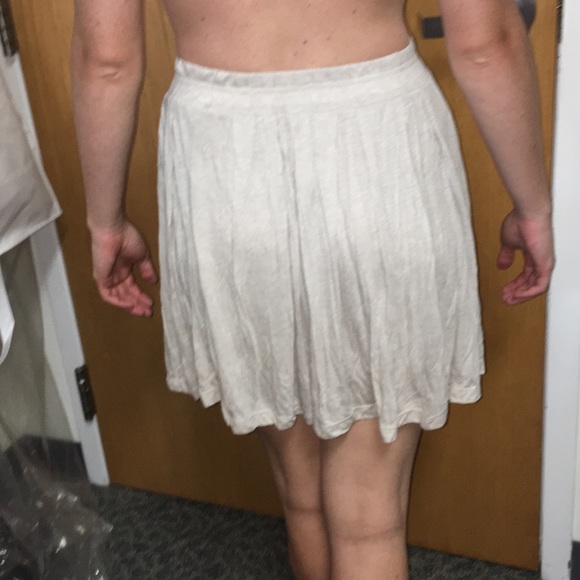 Brandy Melville skirt - Picture 2 of 3